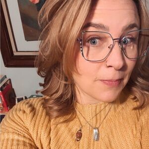 Meet your Posher, Louise